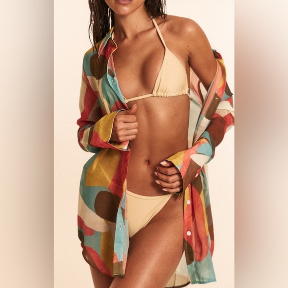 Pretty Little Thing | Multi Abstract Printed Oversized Button Up Blouse Size 4 - Picture 3 of 16